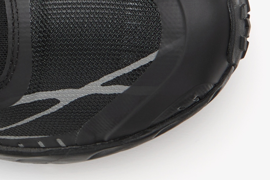 Kjerag Brut Black N1ZKSM1-002 NNormal
